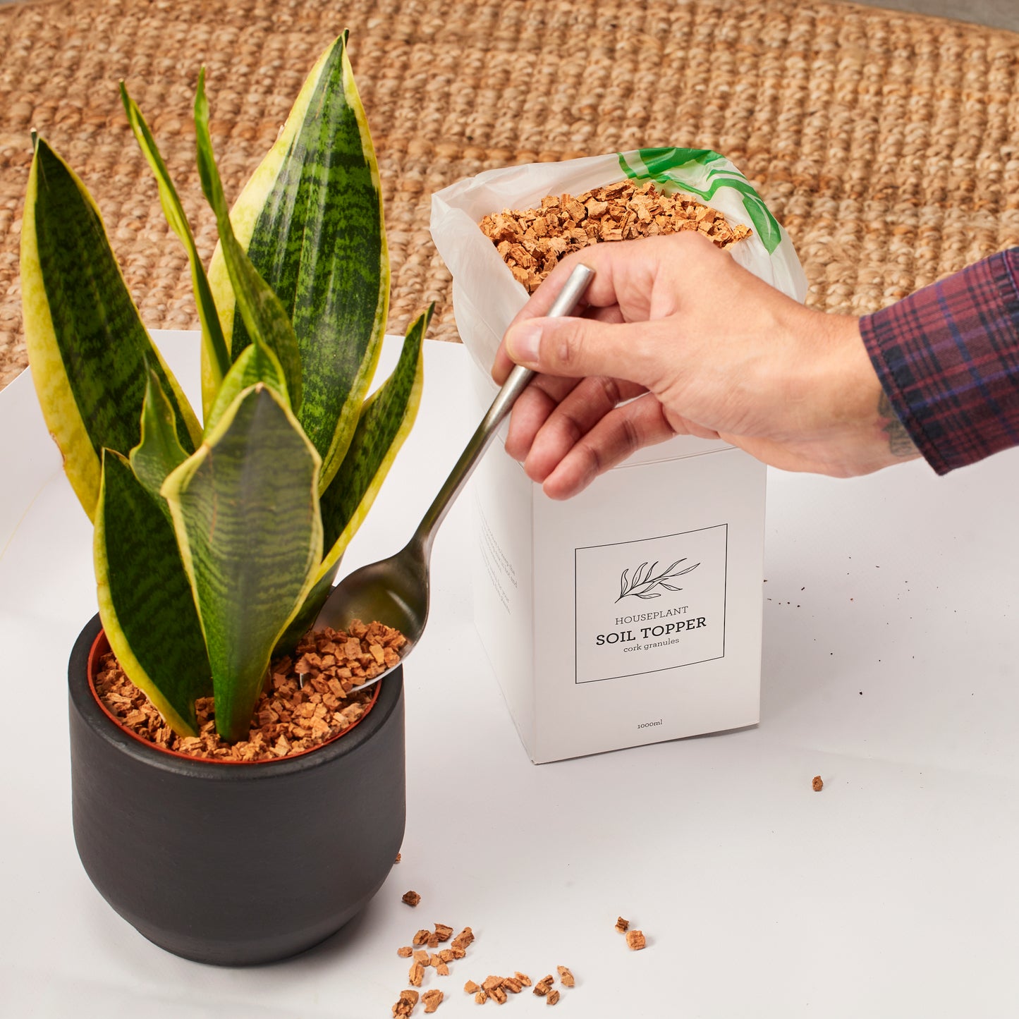 Generosa Soil Topper Natural Mulch - Eco-Friendly Mulch for Healthy Soil & Plants 1000ml